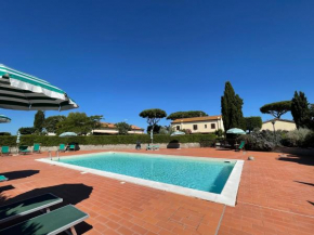 TOSCANA TOUR - small cottage with aircon, private terrace and garden - 2000m from the beach